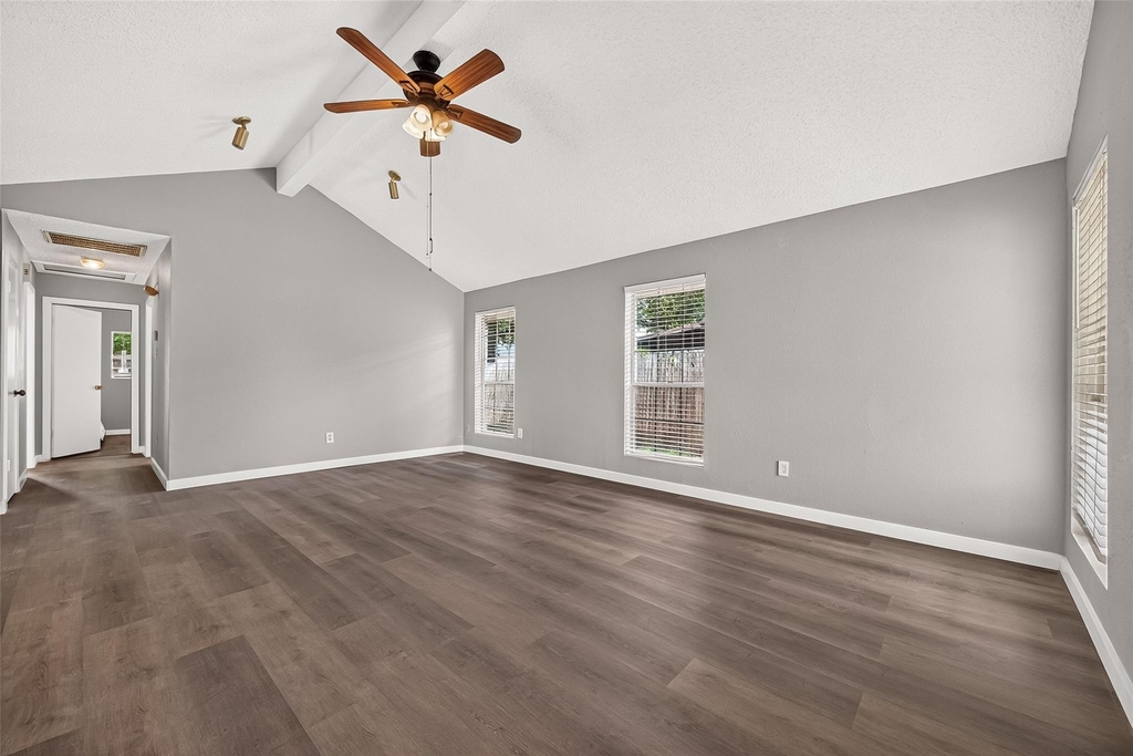 10814 Parkland Woods Drive - Photo 12