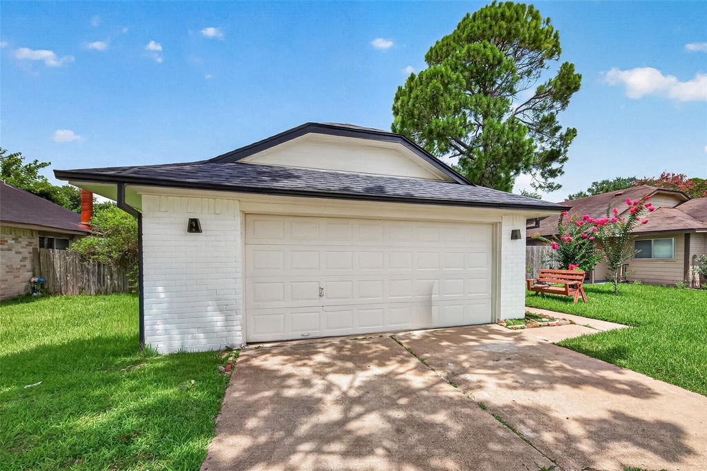 10814 Parkland Woods Drive - Photo 32