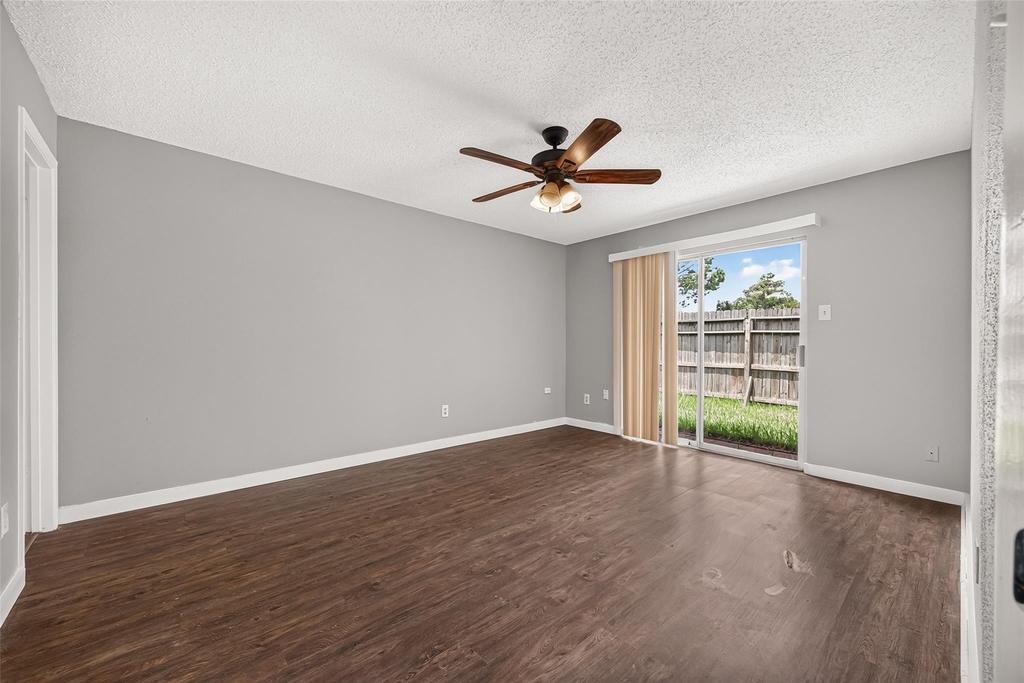 10814 Parkland Woods Drive - Photo 15