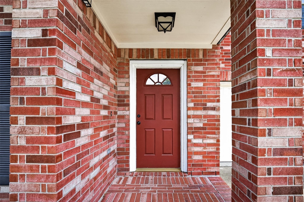 9710 Berkshire Trace - Photo 1