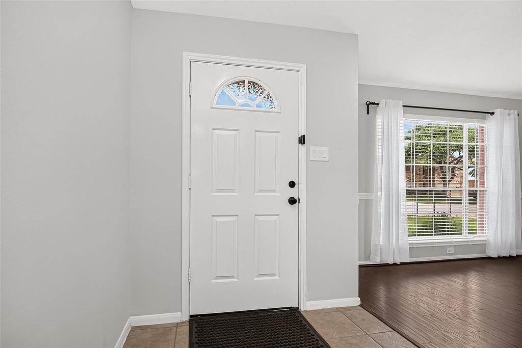 9710 Berkshire Trace - Photo 2