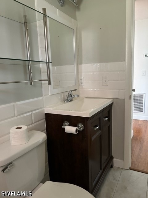 656 Palm View Drive - Photo 8