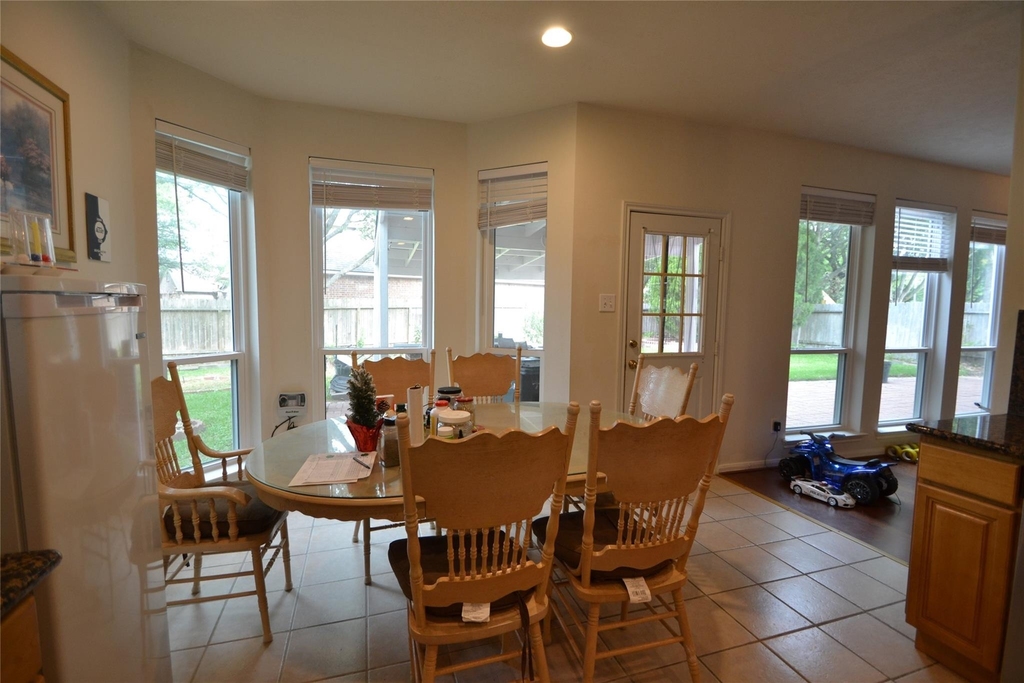 12110 Laurel Court - Photo 14