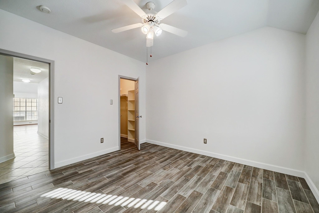 17407 Winfield Square - Photo 23