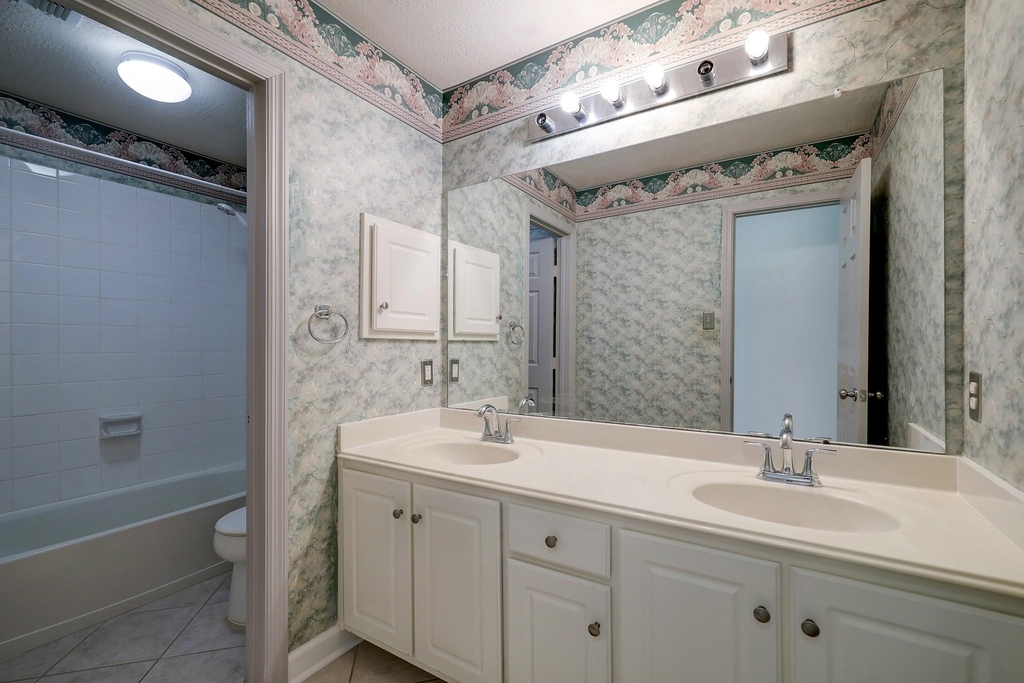 17407 Winfield Square - Photo 14