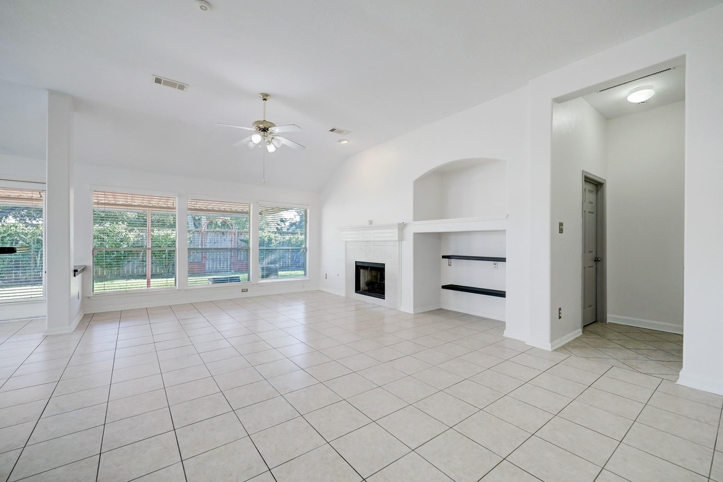 17407 Winfield Square - Photo 8