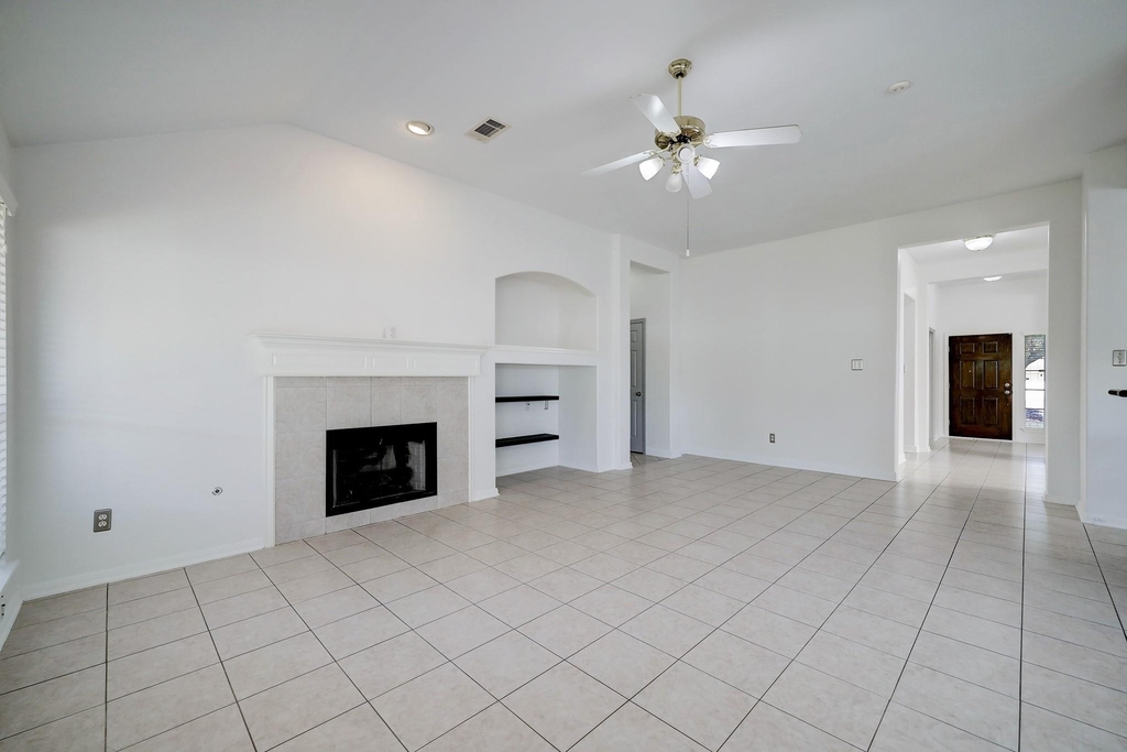 17407 Winfield Square - Photo 9