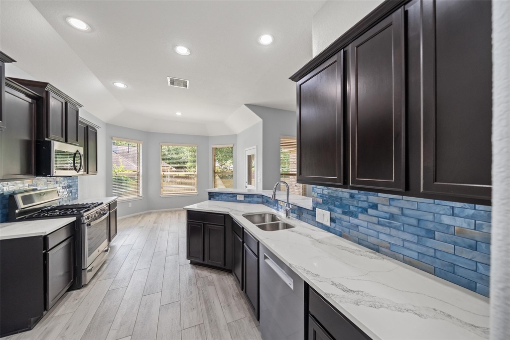 2406 Winter Trail Drive - Photo 11