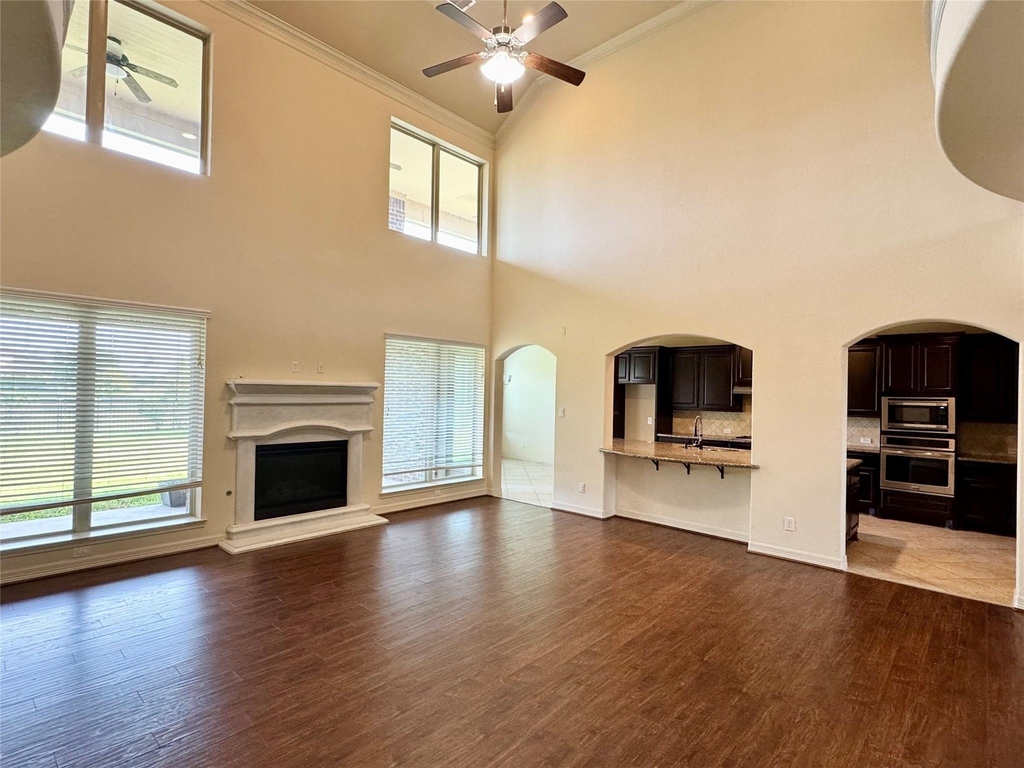 23610 Esperia Street - Photo 34