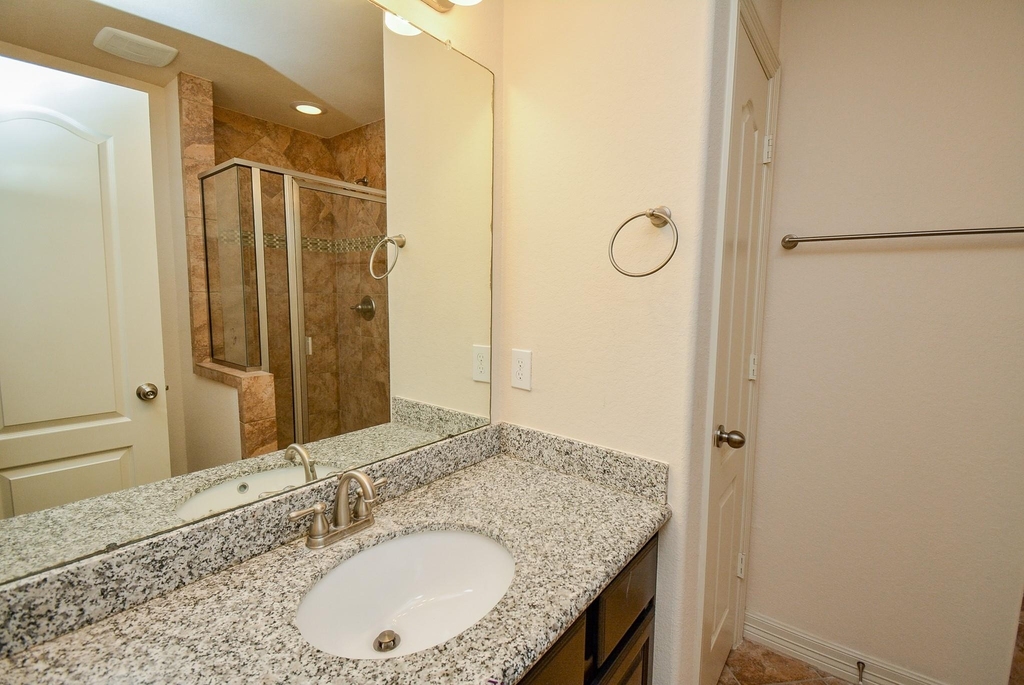 23610 Esperia Street - Photo 27