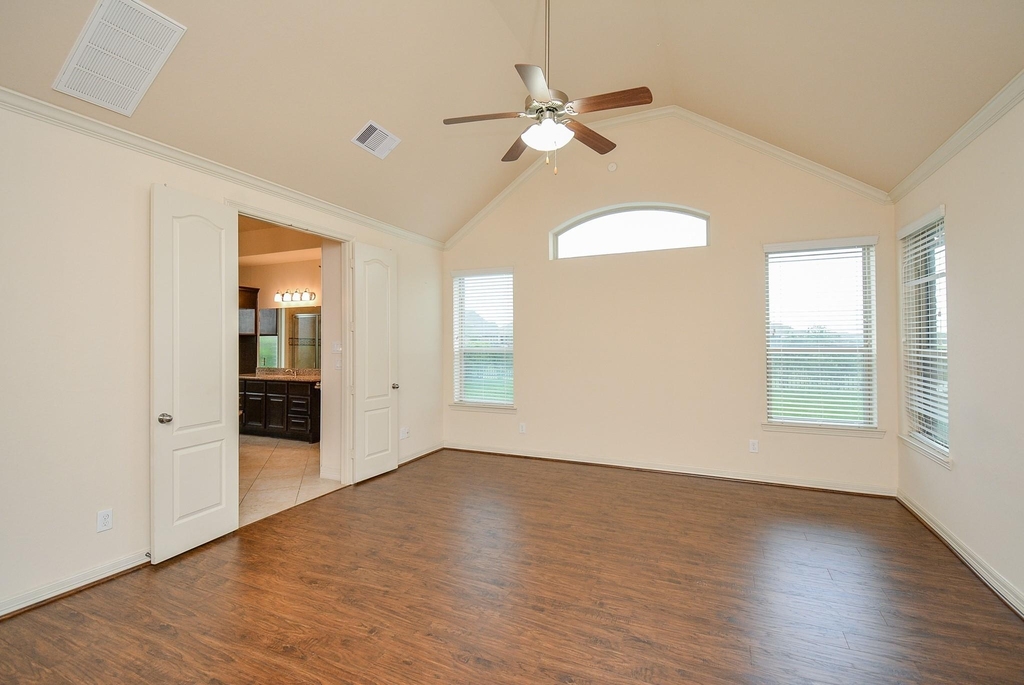 23610 Esperia Street - Photo 14