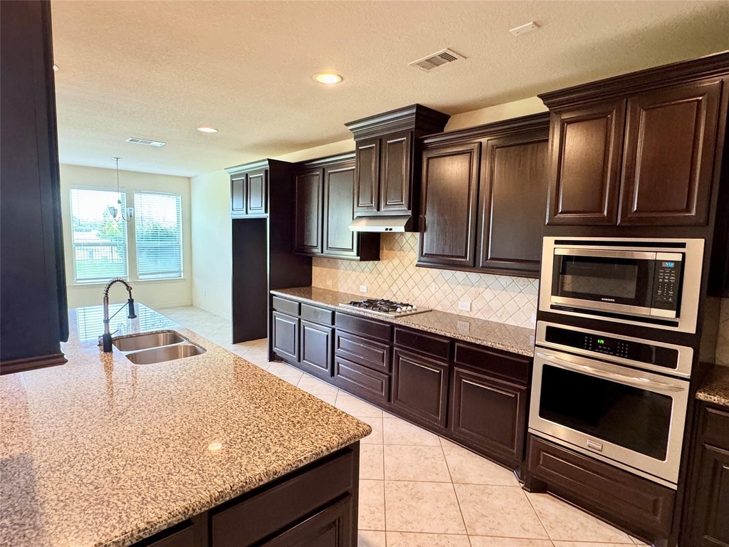 23610 Esperia Street - Photo 33