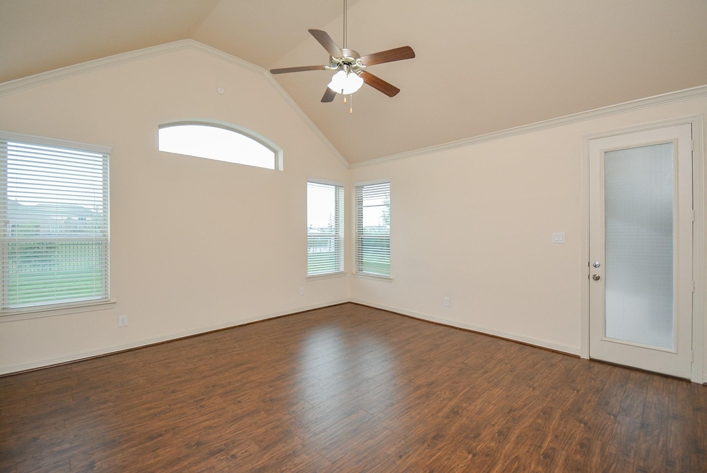 23610 Esperia Street - Photo 15