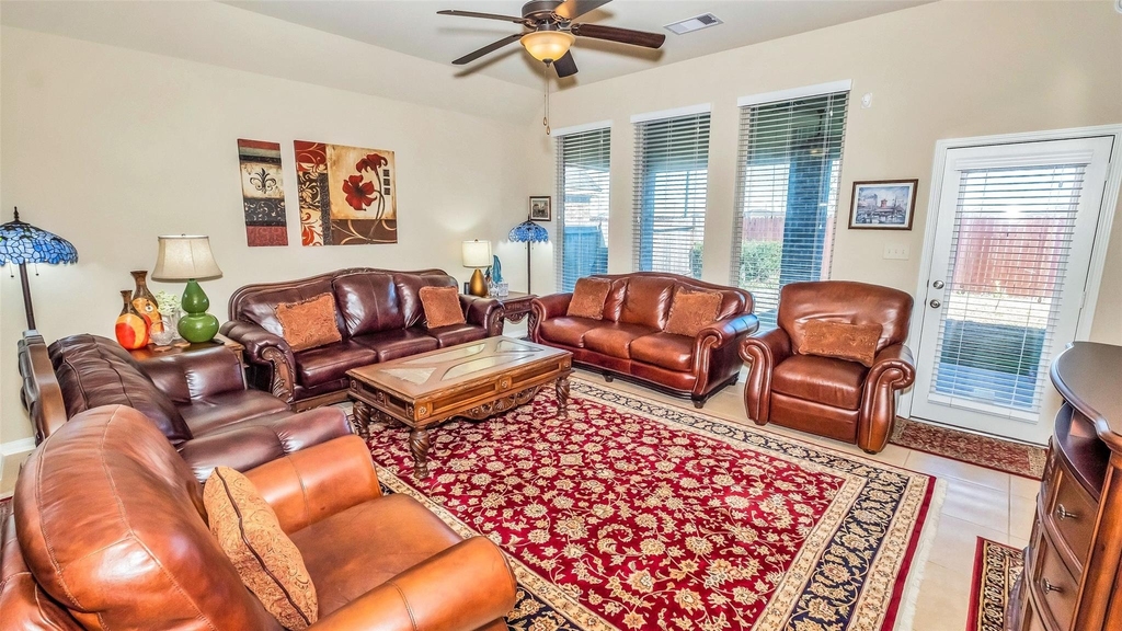8807 Seguin Cove Lane - Photo 10