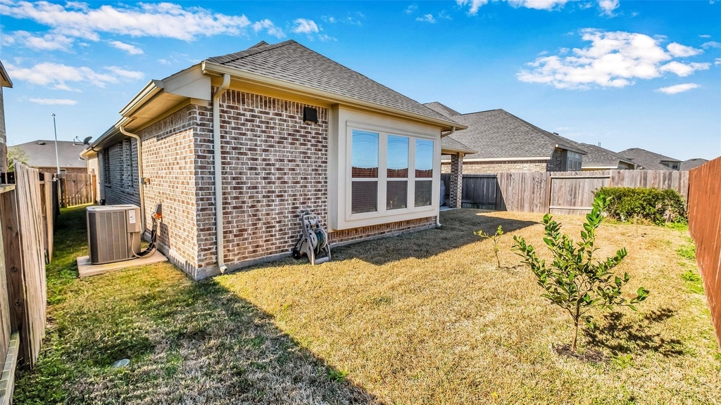 8807 Seguin Cove Lane - Photo 25