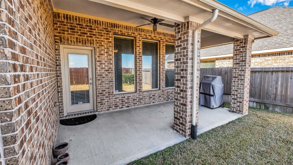 8807 Seguin Cove Lane - Photo 26