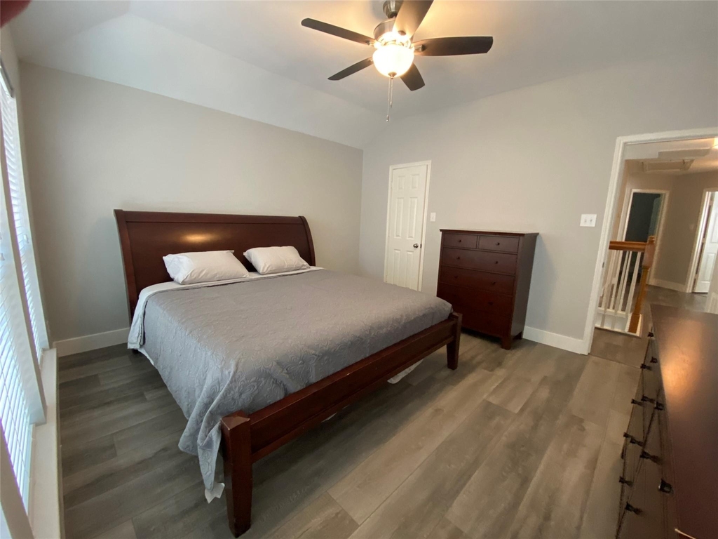7 W Cottage Green Street - Photo 4