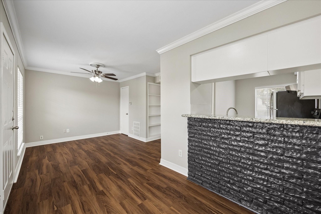 201 Emerson Street - Photo 6