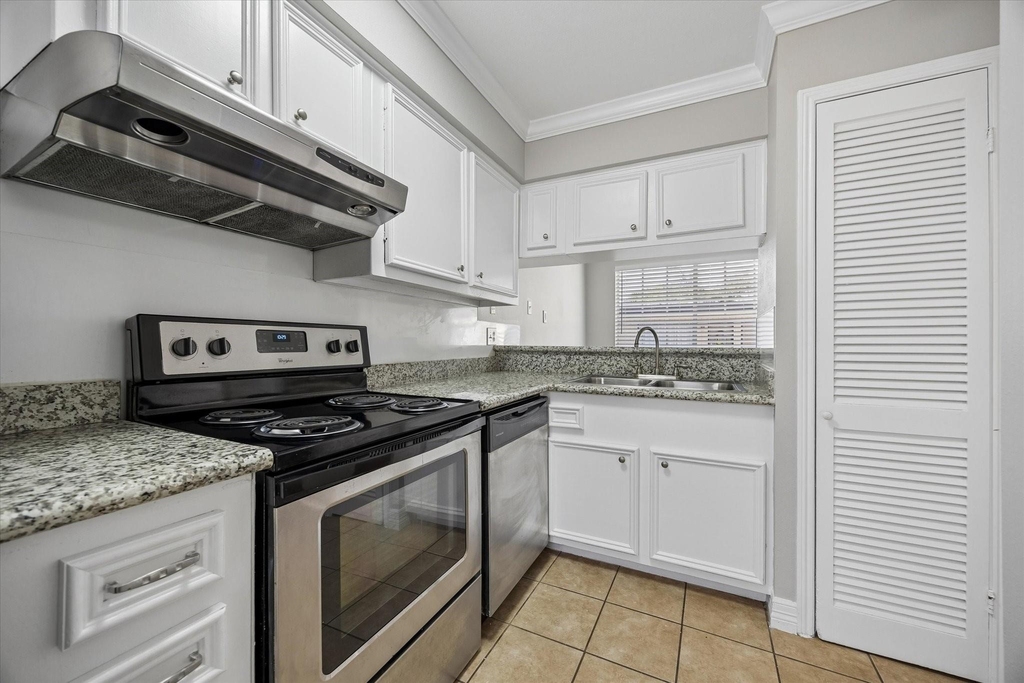 201 Emerson Street - Photo 8