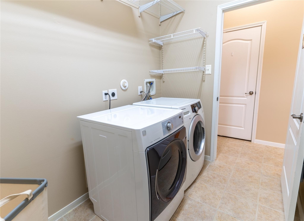16123 Hitching Post Court - Photo 21
