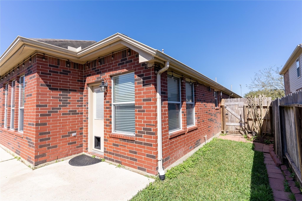 16123 Hitching Post Court - Photo 25