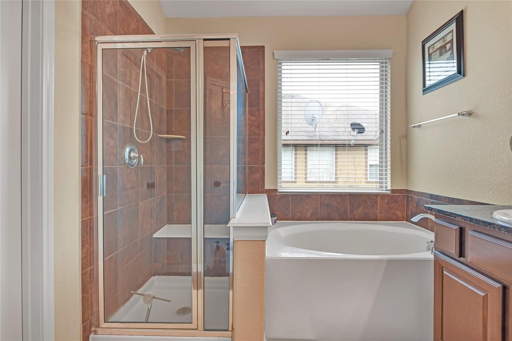 21 Cheswood Manor Drive - Photo 18