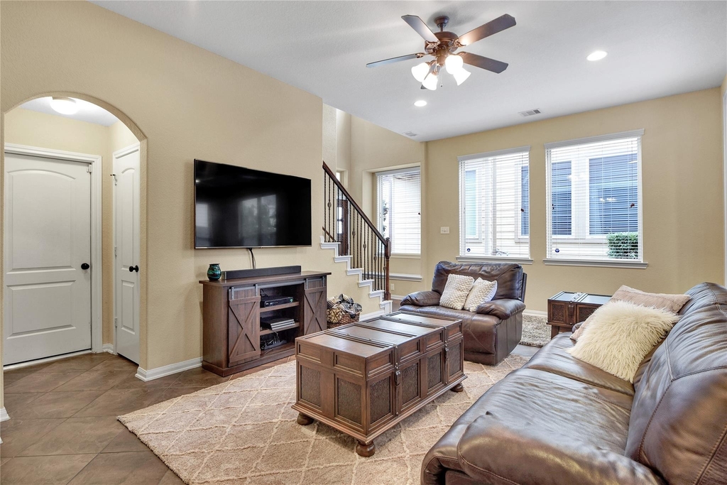 21 Cheswood Manor Drive - Photo 5