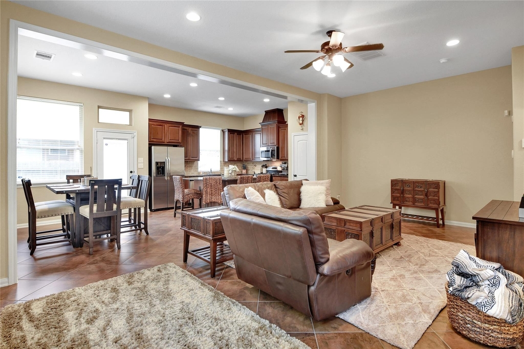 21 Cheswood Manor Drive - Photo 2