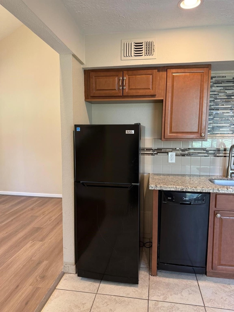 12900 Walden Road - Photo 16