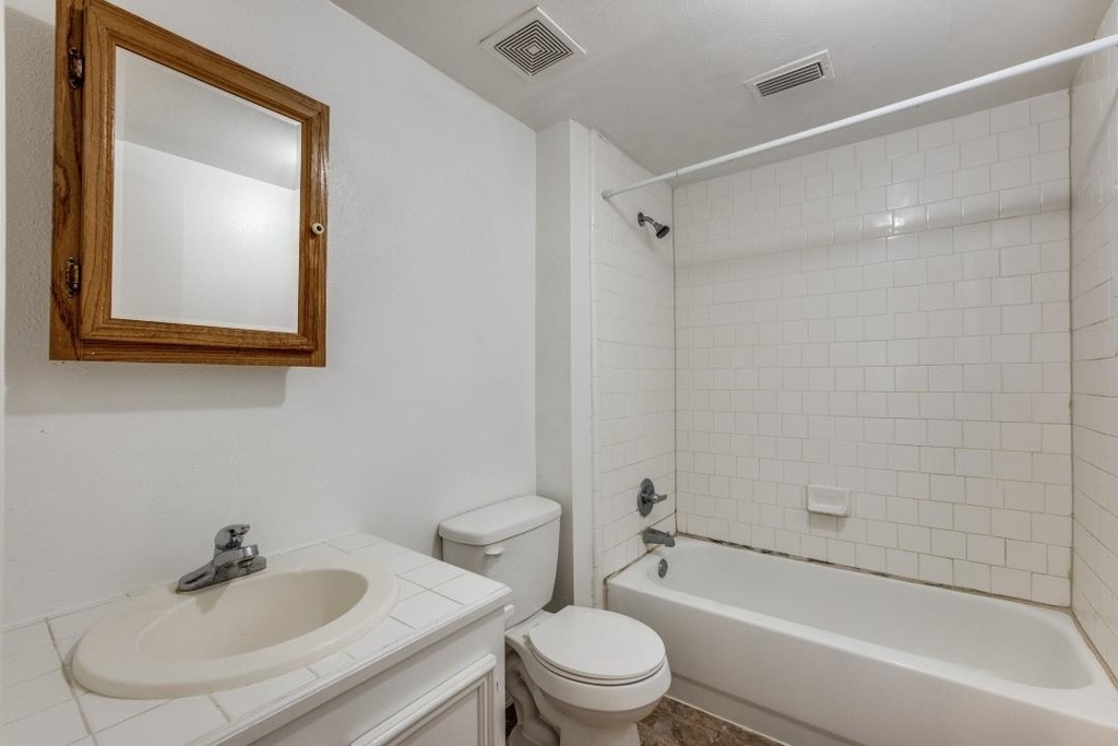519 W Main - Photo 11