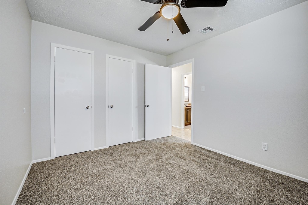 9842 Shell Rock Road - Photo 13