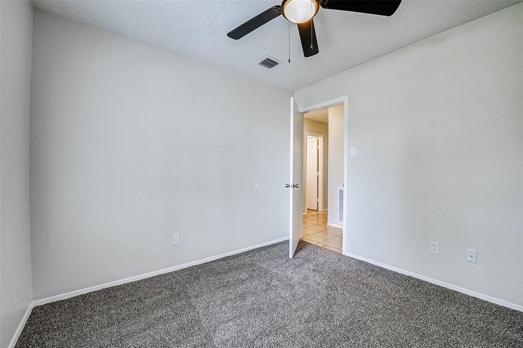 9842 Shell Rock Road - Photo 9