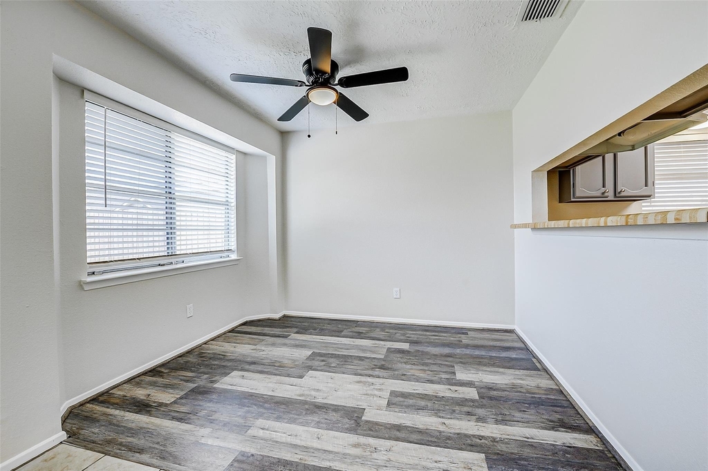 9842 Shell Rock Road - Photo 5