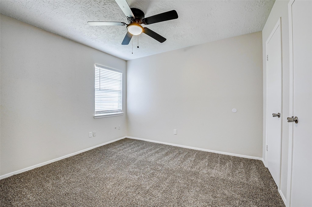 9842 Shell Rock Road - Photo 12