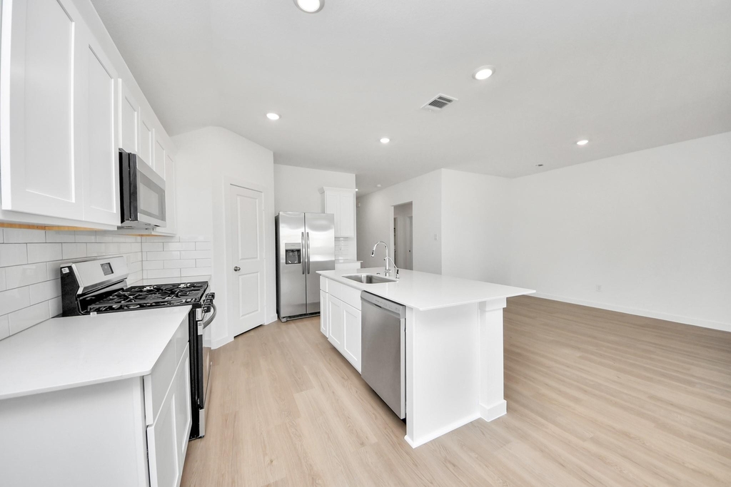 1238 Sandy Shore Ln - Photo 8
