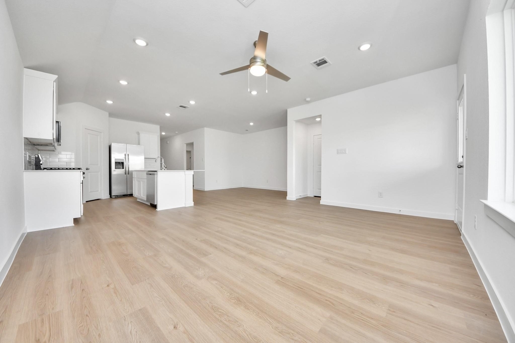 1238 Sandy Shore Ln - Photo 15