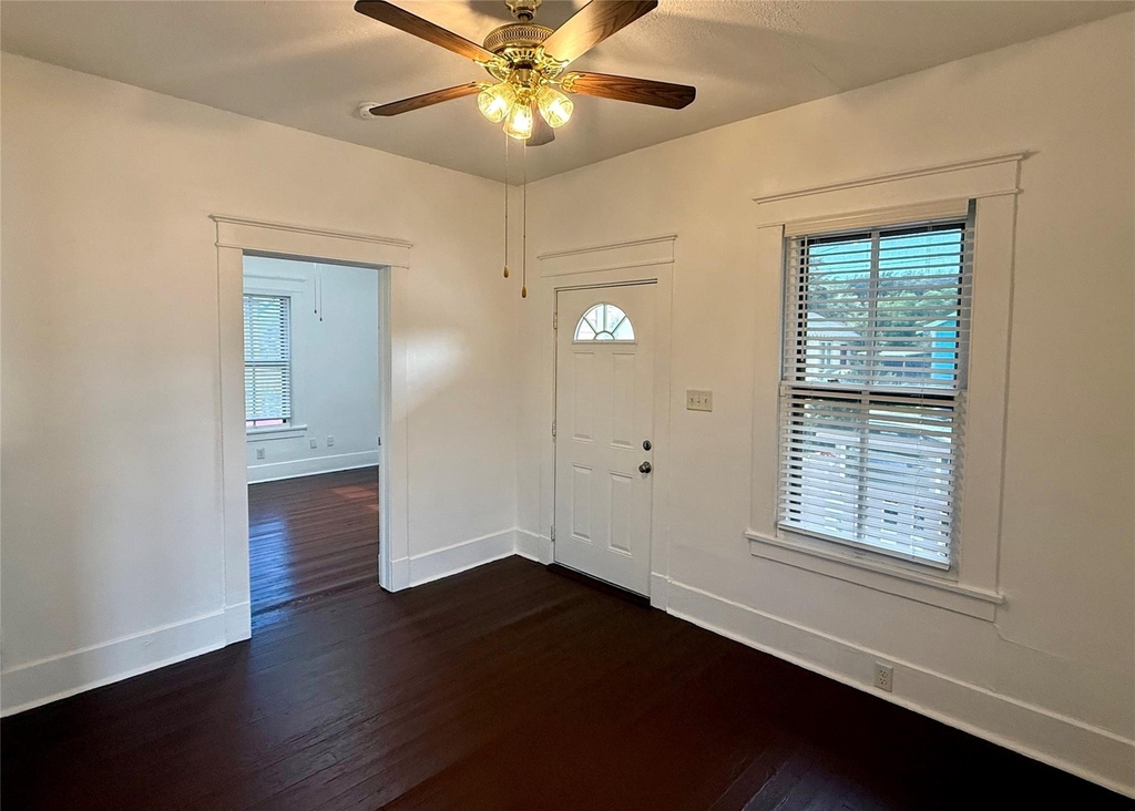 1916 26th Street - Photo 7