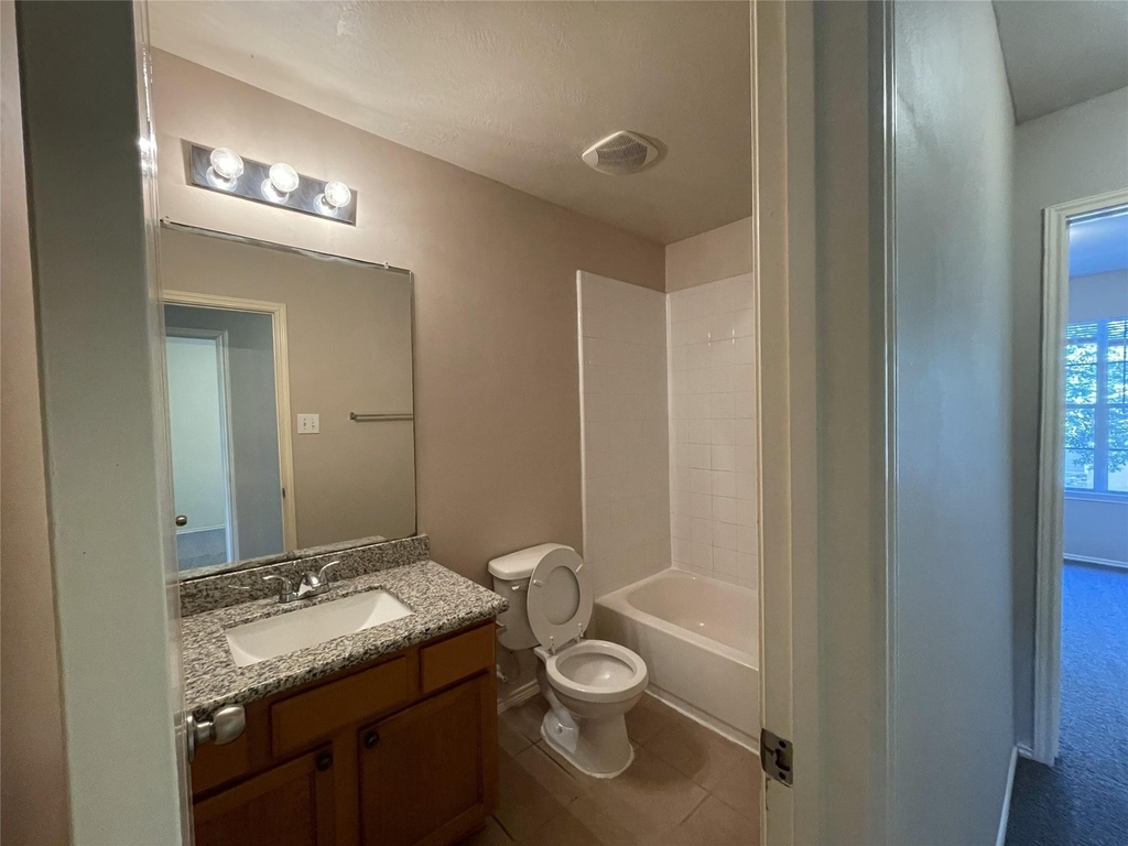 6119 Yorktown Meadow - Photo 9
