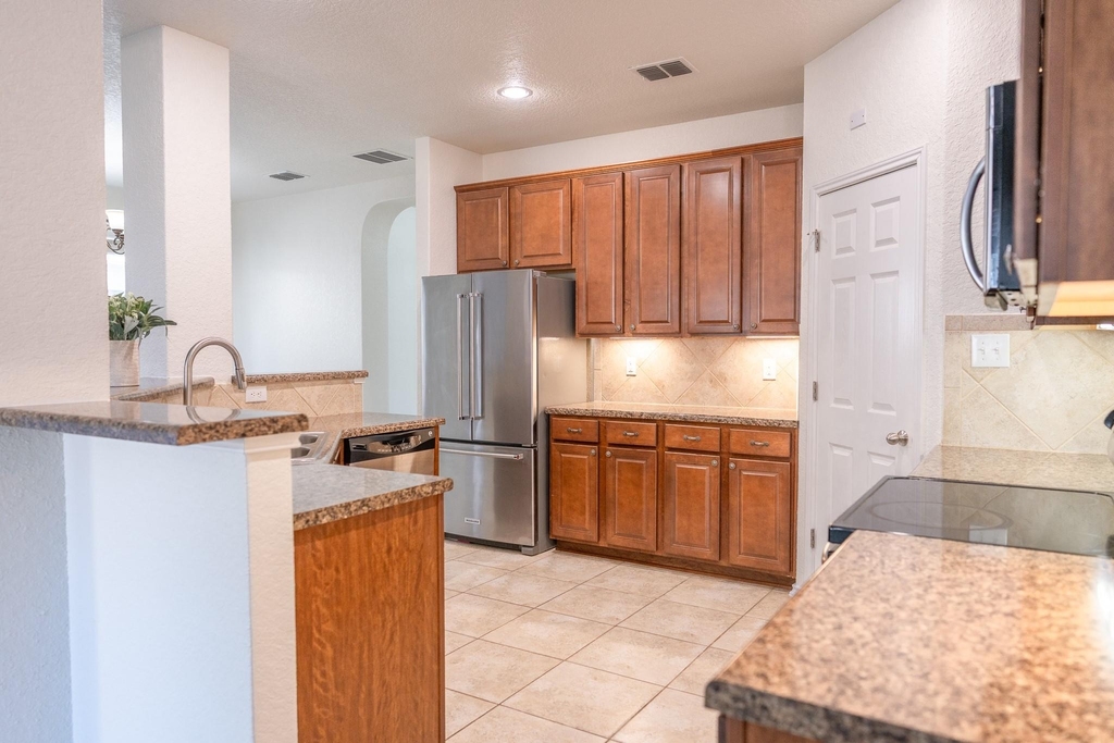 6913 Abbey Falls - Photo 10