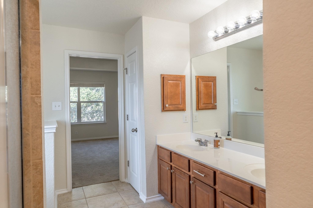 6913 Abbey Falls - Photo 36