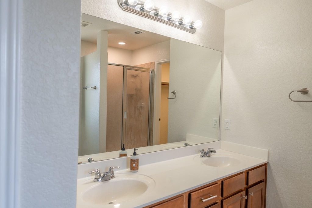 6913 Abbey Falls - Photo 33