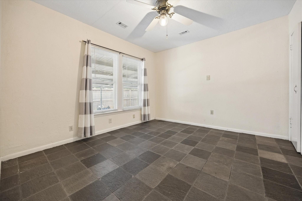 1120 E 7th 1/2 Street - Photo 11