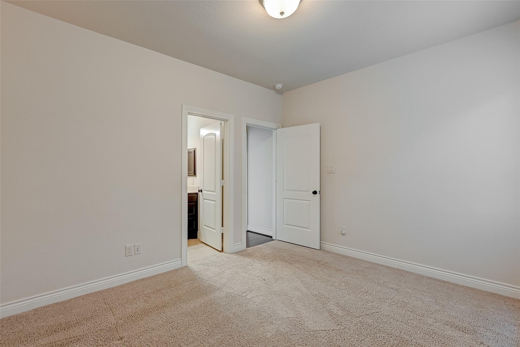 4006 Misty Waters Lane - Photo 18