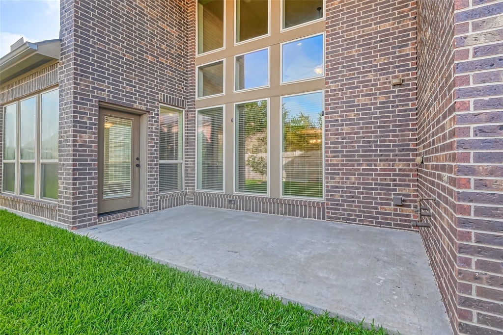 4006 Misty Waters Lane - Photo 36