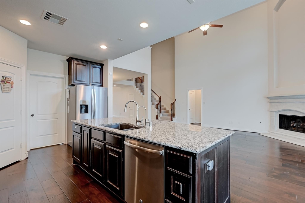 4006 Misty Waters Lane - Photo 14