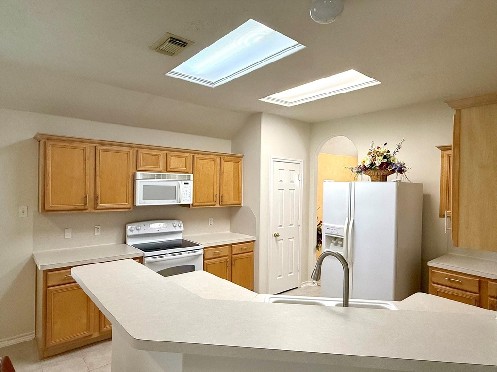 5610 Gaffney Lane - Photo 9