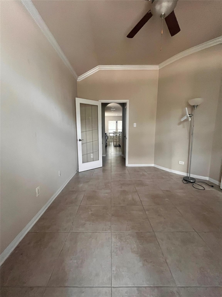 127 Round Lake Dr - Photo 12