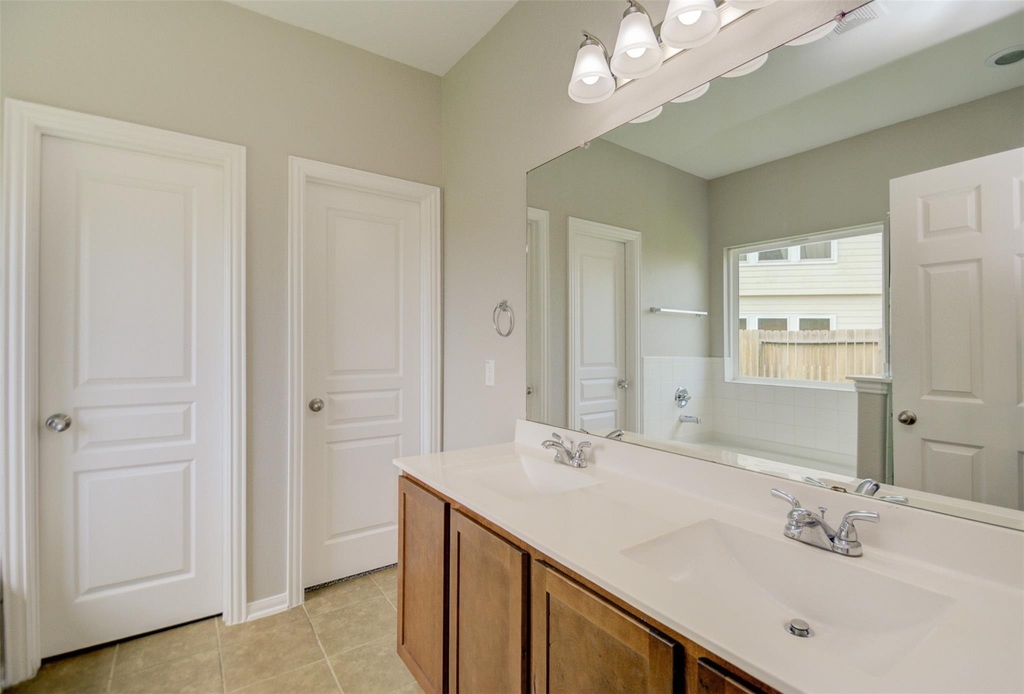 6026 Burnet Bend Avenue - Photo 13