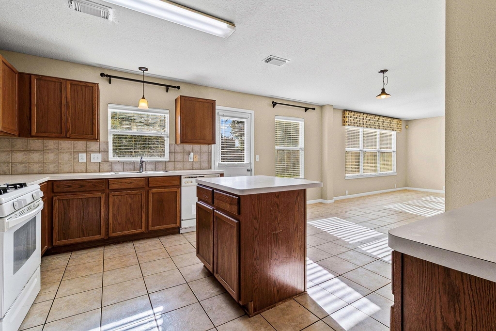 18327 Atasca Woods Trace - Photo 16