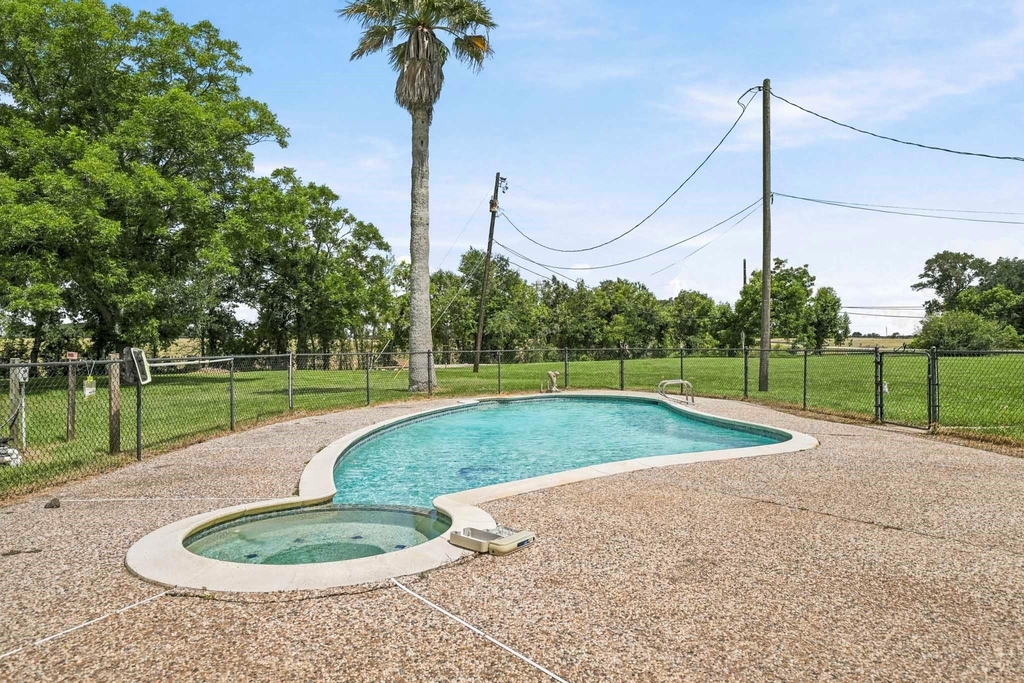 302 Country Road 893 - Photo 24
